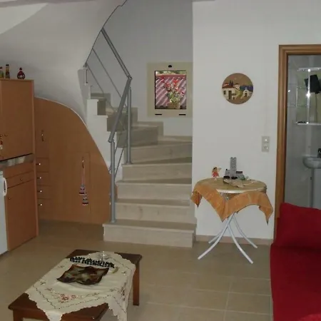 Manoleas - 2 *